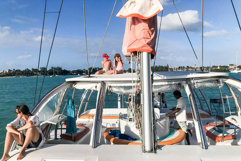 Maurice : croisière en catamaran vers les îles du NordCroisière privée en catamaran vers les îles du Nord