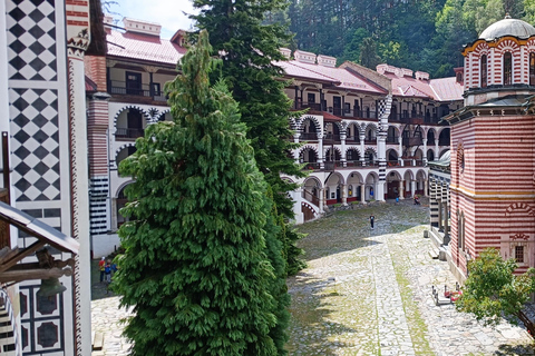 Expérience unique de dormir dans le monastère de Rila