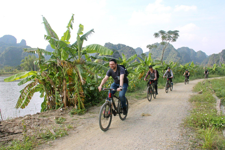 From Hanoi: Ninh Binh, Hoa Lu, Tam Coc and Mua cave Private tour: Hoa Lu, Tam Coc and Mua Cave