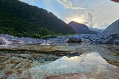 From Shkoder: Theth Full-Day-Tour, With lunch.