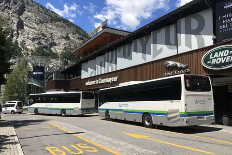 Chamonix: Bus transfer to/from Courmayeur