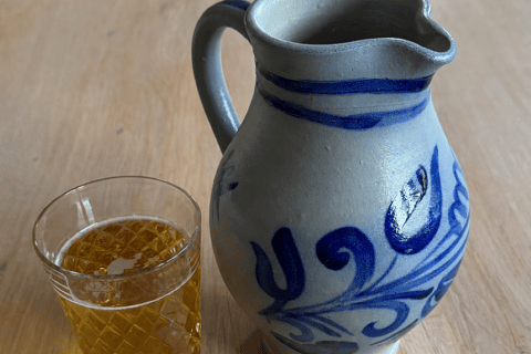 Frankfurt Ebbelwoi Tour: Stories & Tastings