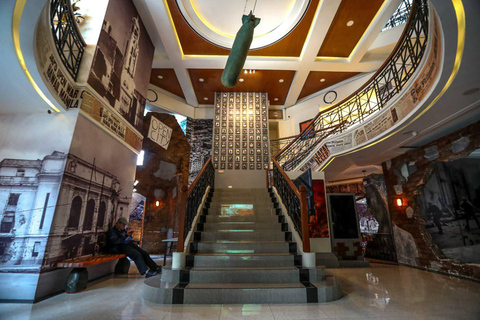 Manila: Weekend History, Food Crawl & Nightlife Tour