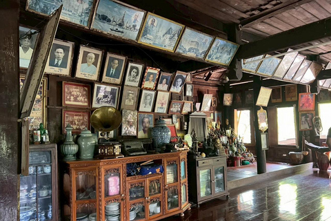 Damnoen Saduak & Maeklong Railway Market Tour