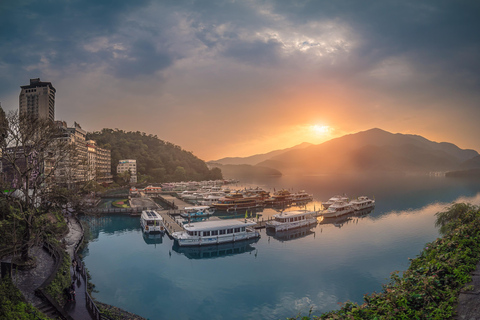 From Taipei: Classic and Scenic Taiwan Private 5-Day Tour Taiwan's Top Three 5 Day Private Tour (Classic)