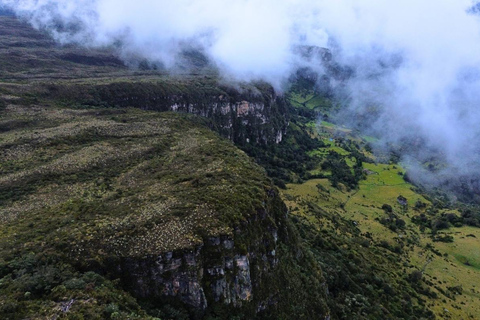 The Route of Water and Mist: Páramo Trek in Cruz Verde