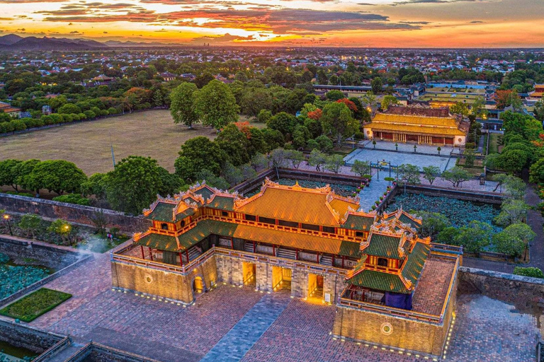 Da Nang o Hoi An: Tour della città di Hue con escursione giornaliera e pranzoDa Da Nang Tour della città di Hue con pranzo