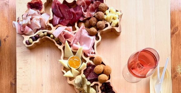 Lecce: Regional Tasting on a Patented Italy-Shaped Board
