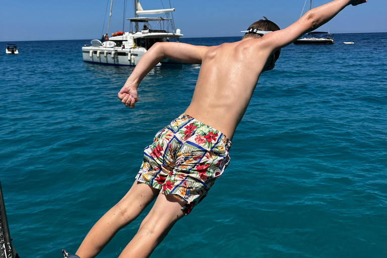 4hr Boat Alcudia, Mallorca Snorkel, SUP, Drinks & Snacks