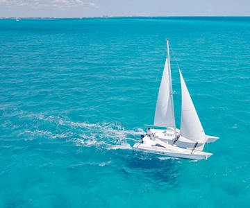 Cancún: Catamarano privato tutto compreso