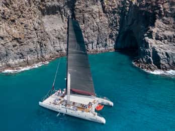Tenerife: Catamaran Cruise with Brunch and Unlimited Drinks