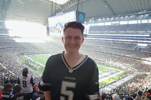 Dallas: Dallas Cowboys Football Game Ticket at AT&T Stadium Club Level