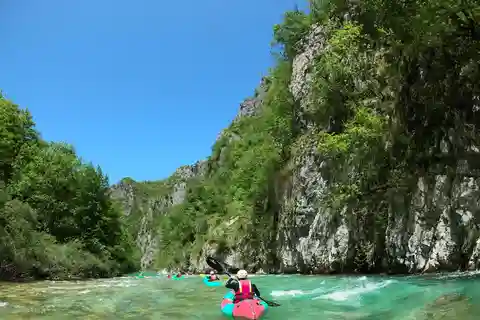 Montenegro: Komarnica Fluss, Ganztages-Packrafting-Abenteuer