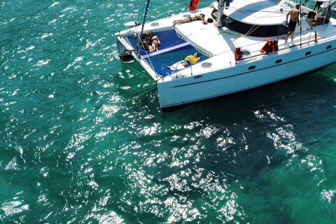 Naviguer sur un catamaran est une aventure amusanteNaviguer sur un catamaran : une aventure agréable