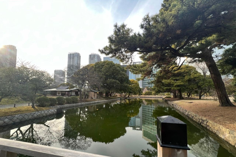 Tóquio : Excursão guiada a pé pelo jardim japonês em Hama RikyuExcursão a pé guiada nos Jardins de Hama Rikyu