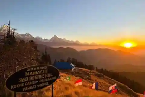 Nepal: Tempo per il trekking a Mohare Hill e Poon Hill