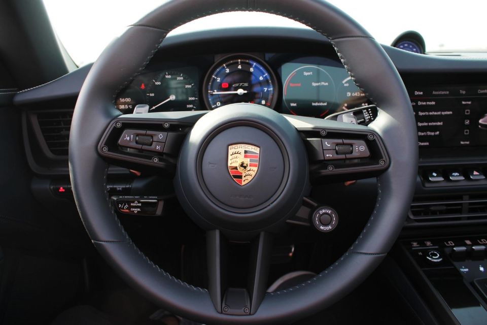 Dubai: Porsche 911 2023 One Day Self Drive