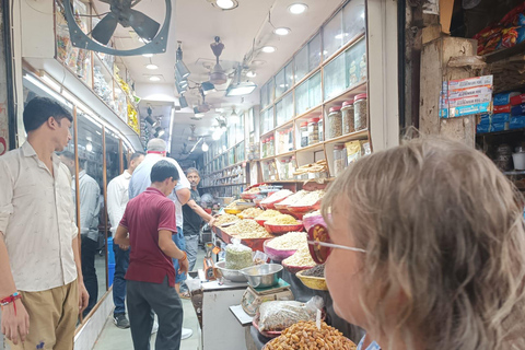 Delhi: Old Delhi Night Walk, Street Food & Rickshaw Ride Delhi: Old Delhi Night Walk, Street Food & Rickshaw Ride