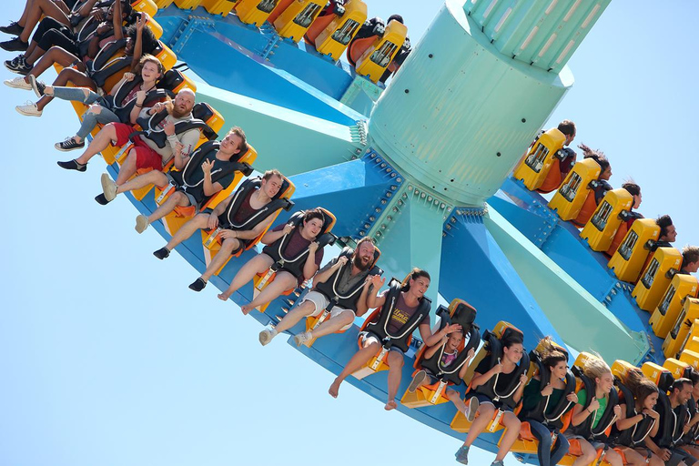 Los Angeles: Six Flags Magic Mountain Any-Day Entry Ticket Six Flags: Magic Mountain Good Any Day Ticket