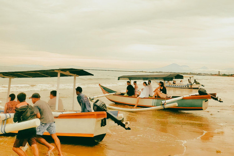 Bali : Croisière au coucher du soleil de Jimbaran à la falaise d&#039;UluwatuLieu de rendez-vous | Petit groupe