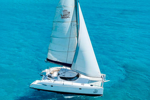 Cancun: Premium Catamaran with Transportation & Dock fee