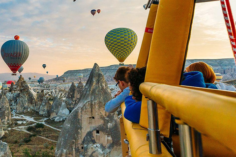 Cappadocia: Goreme Hot Air Balloon Flight at Sunrise