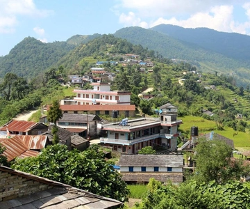 Trekking da Pokhara a Dhampus Australian Camp