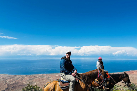 2-Day Autumn Canyons, Eagle Hunter & Lakeside Yurt Trip 2-Day Autumn Canyons, Eagle Hunter & Lakeside Yurt Trip
