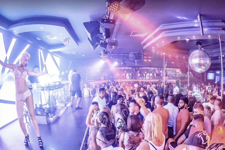 Ayia Napa: 3 x Pass per discoteca e festa in piscinaAyia Napa: 3 pass per discoteca e festa in piscina