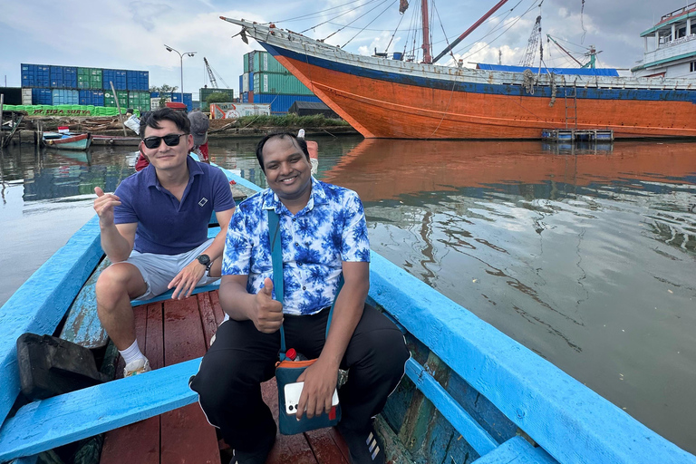 Tour in scooter della città di GiacartaTour della città in scooter a Giacarta