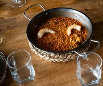 Malaga: Authentic Paella Cooking Class with Sangría