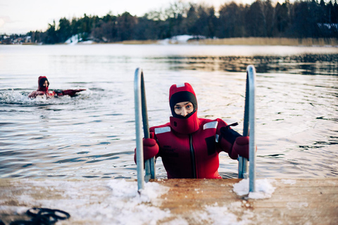 Stockholm: Vandring, utomhusmatlagning och kallvattenflytningPickup from Stockholm - drop-off Vaxholm
