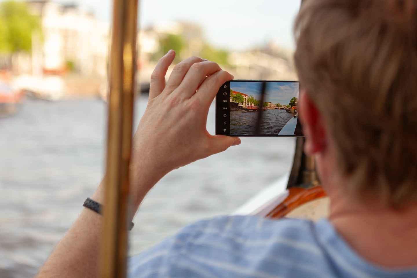 Amsterdam Canal Boat Ride with a Spanish-speaking Guide