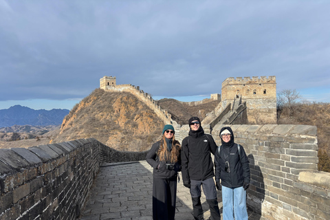 Beijing: Jinshanling Great Wall Private Tour with Lunch Bus to Jinshanling Great wall Hiking tour from Beijing