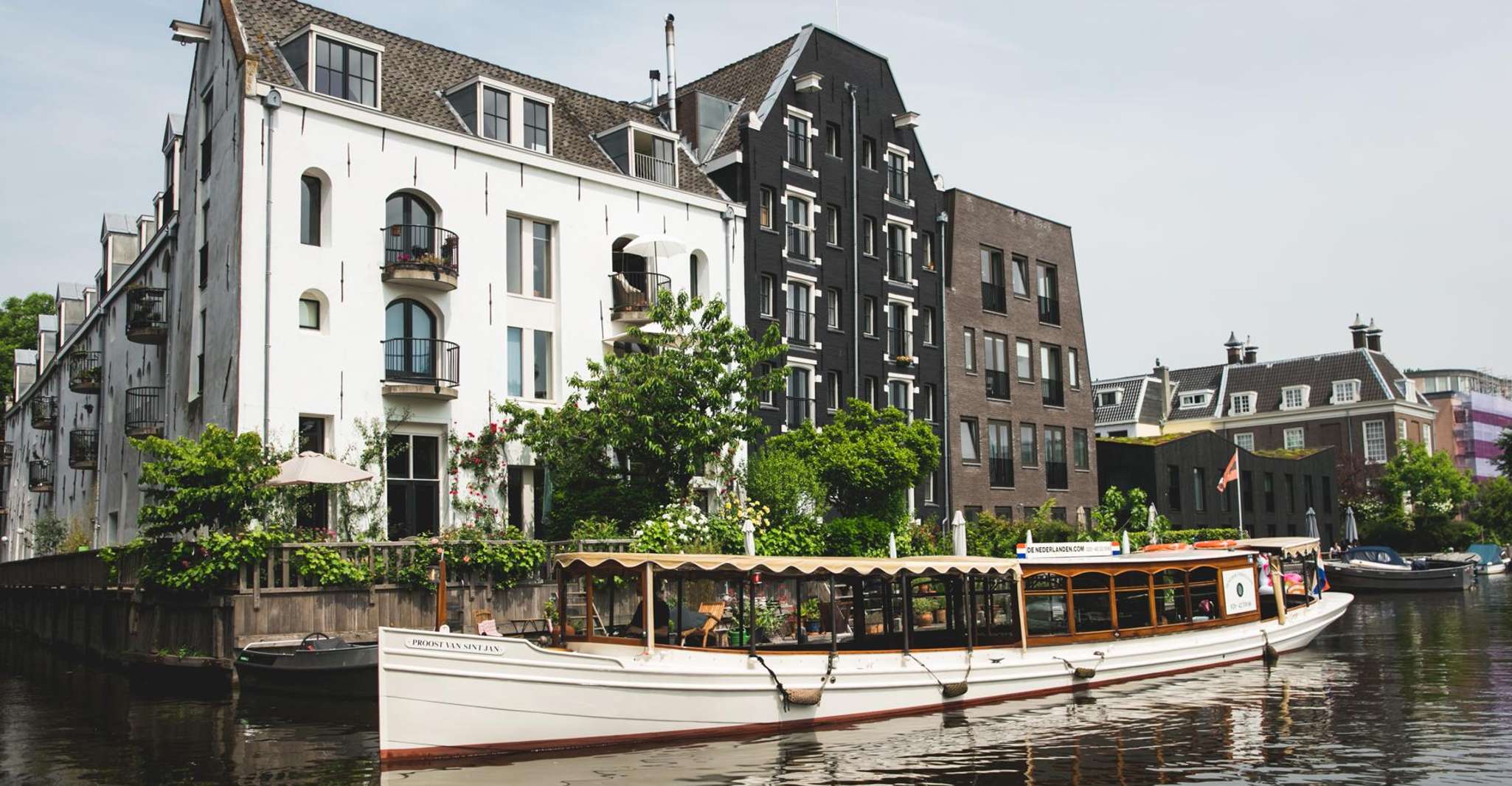 Amsterdam, crucero por el Canal del Festival de la Luz de Lujo con bebidas - Hizvo