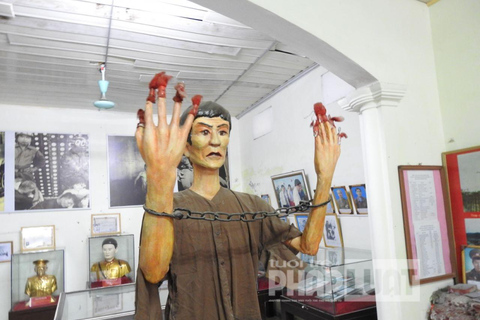 From Ho Chi Minh City: Heritage & Culture Half-Day Tour