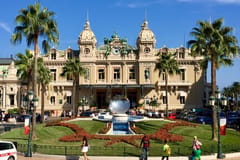Private Tour: Monaco, Èze, Nizza! Luxus und Komfort im Elektroauto!