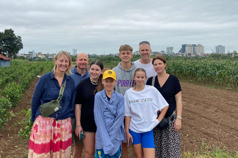 Histoire, culture, visites et divertissements à Hanoï en JeepHanoi Highlights &amp; Secret Spots Jeep Adventure