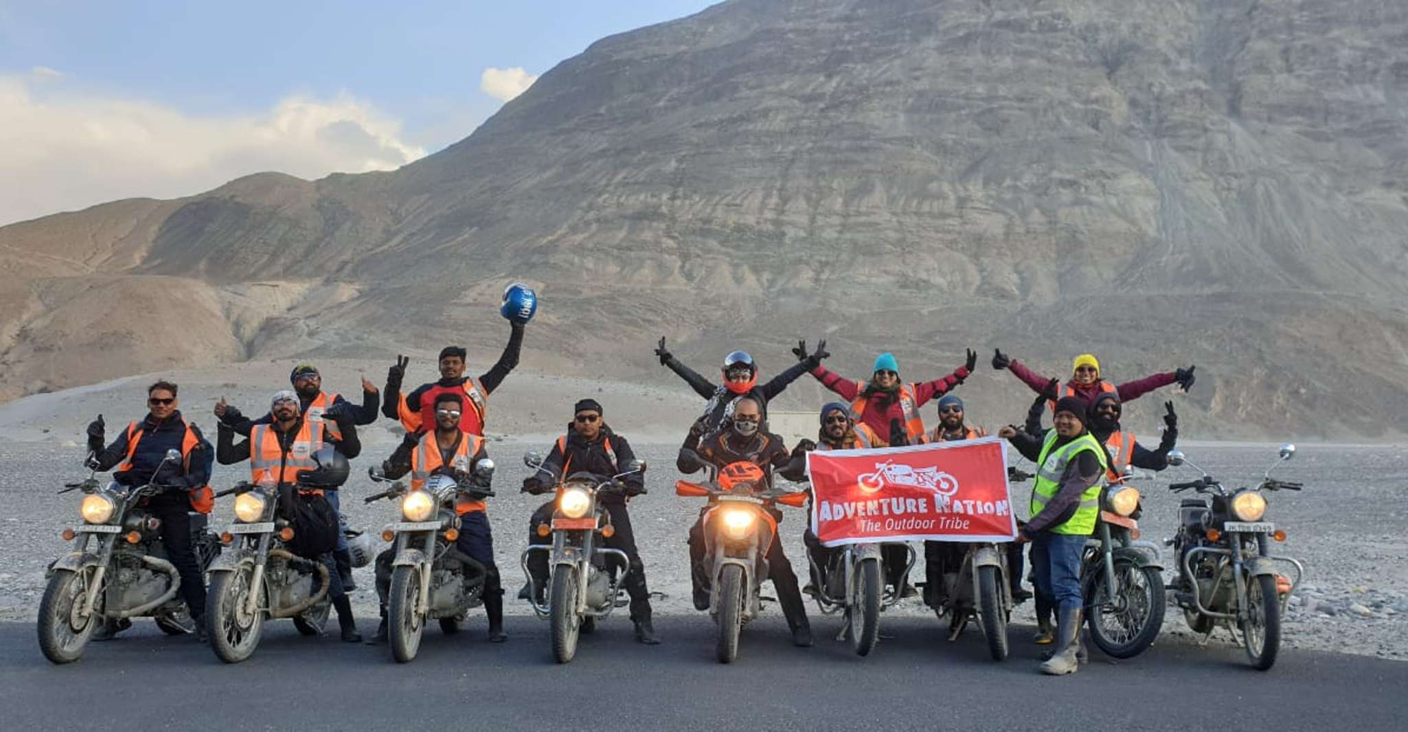 Passeio de bicicleta em Delhi Srinagar Leh Manali Delhi - Hizvo