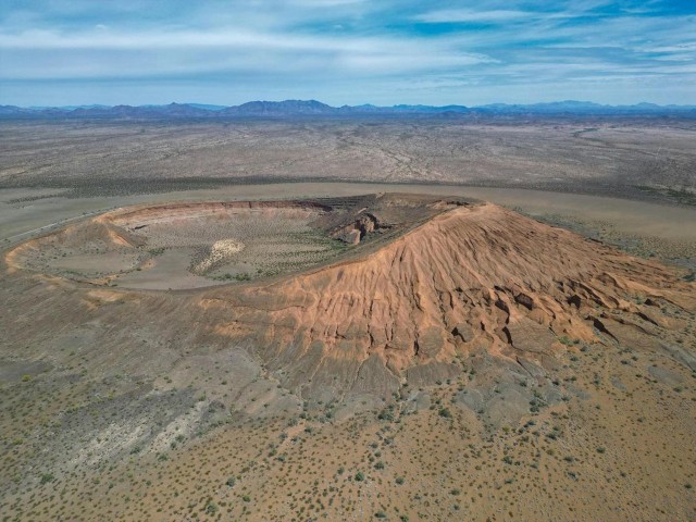 Visit El pinacate 4-day tour of the craters and Altar desert in Hermosillo