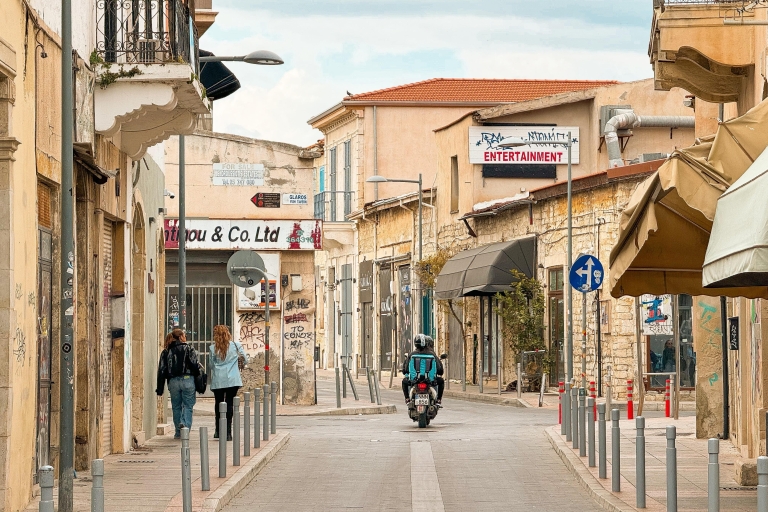 Vanuit Paphos:Rondleiding door Limassol met Kourion en KolossiRondleiding door Limassol met Kourion en Kolossi Kasteel
