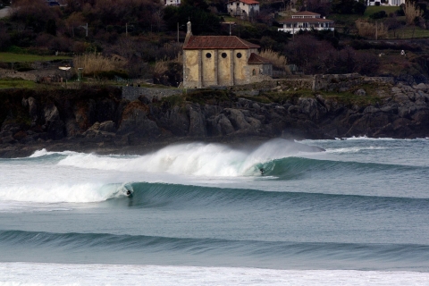 San Sebastián: Aventura surfera en la Costa Vasca