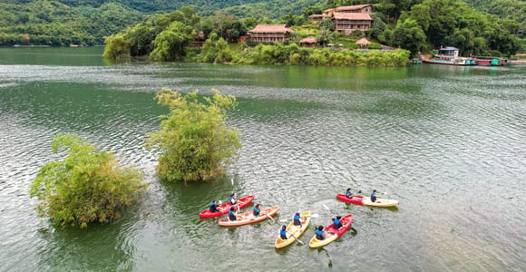 Hanoi: 2-Day Mai Chau Waterfall, Cycling & Kayaking Tour