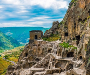 Tbilisi: Borjomi, Rabati & Vardzia Adventure Guided Tour