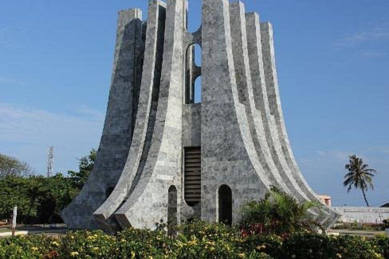 Accra: Heritage Tour with Curated Experiences