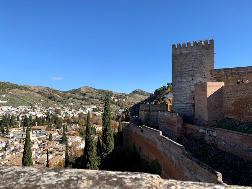 Granada: Alhambra Y Palacios Nazaríes Visita Guiada Con Entradas ...