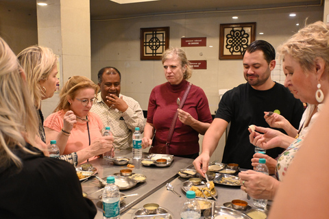 Bangalore: Foodie Tour, Local Market, & Mystery Nandi Temple Bangalore:Food Street Walk+Local Market+Mystery Nandi Temple