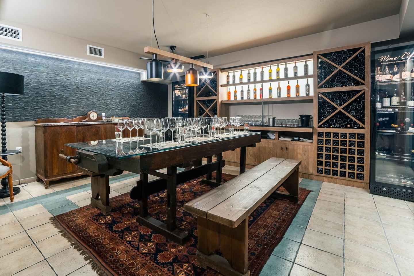 아테네 브레토스 플라카 우조 시음