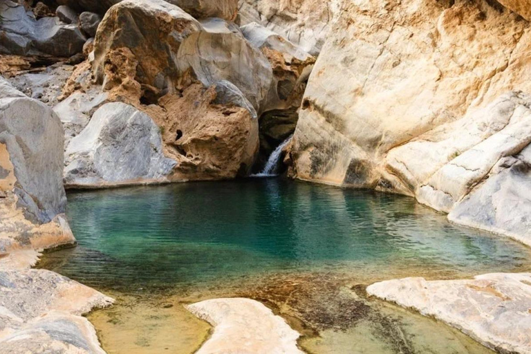 Muscat: Fanja, Wadi Qurai, and Sumail Castle Day Trip