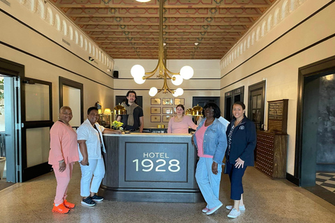 From Dallas: Waco Day Trip with Trivia and Games